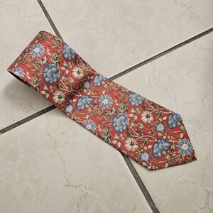 THE METROPOLITAN MUSEUM OF ART Tie 100% Silk Floral Pattern Made In Italy "57 In